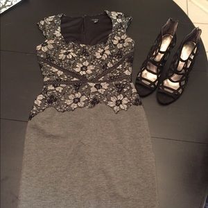 Ann Taylor size 00 dress with lace detail
